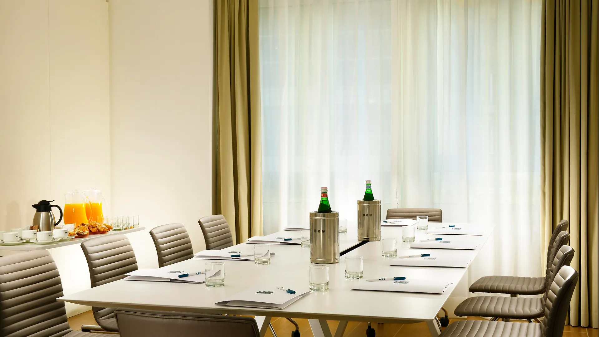 Una Hotels Century Milano Milan